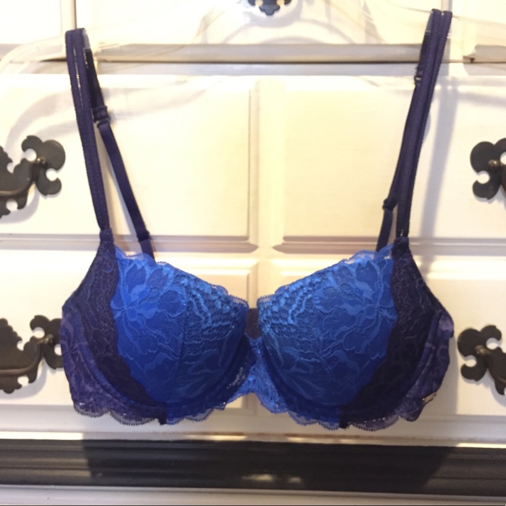 Victoria’s Secret PINK blue lacy meshback bra